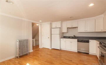 236 Flax Hill Rd-Unit -2 in Norwalk, CT - Building Photo - Building Photo