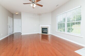1544 Cairo Way in Fuquay Varina, NC - Building Photo - Building Photo