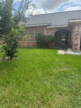 11922 Sulphur Springs Dr in Houston, TX - Building Photo - Building Photo