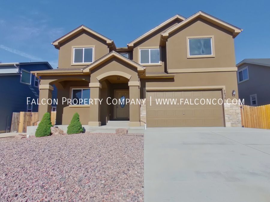 7630 Dutch Loop in Colorado Springs, CO - Foto de edificio
