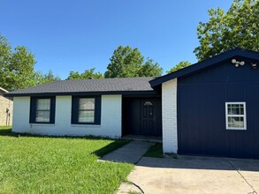 1406 Winderemere Dr in Arlington, TX - Building Photo - Building Photo
