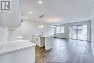 702 Elliot Pt Rd in Amherstburg, ON - Building Photo - Building Photo