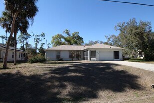 4765 Cornsilk Terrace in North Port, FL - Building Photo