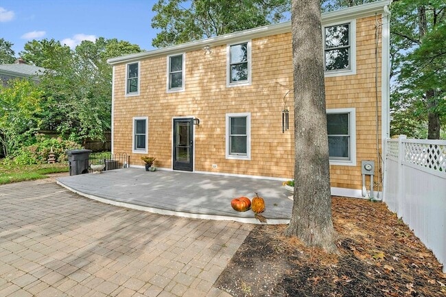 property at 8 Winthrop Ave