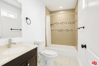 1253 W 35th St in Los Angeles, CA - Building Photo - Building Photo