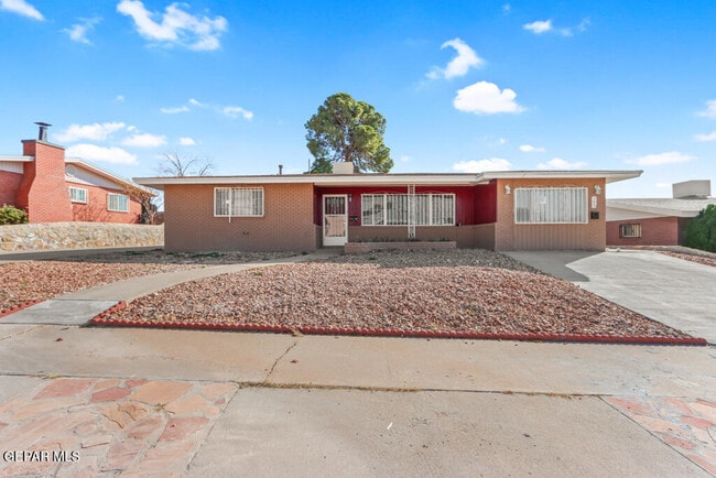property at 305 De Leon Dr