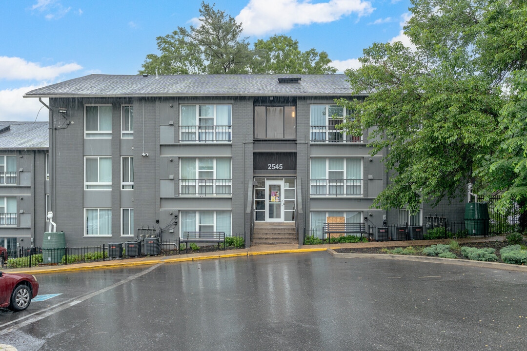Skyline Apartments in Washington, DC - Building Photo