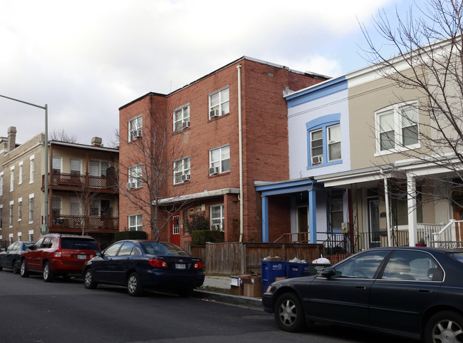 1023 Fairmont St NW in Washington, DC - Building Photo - Building Photo