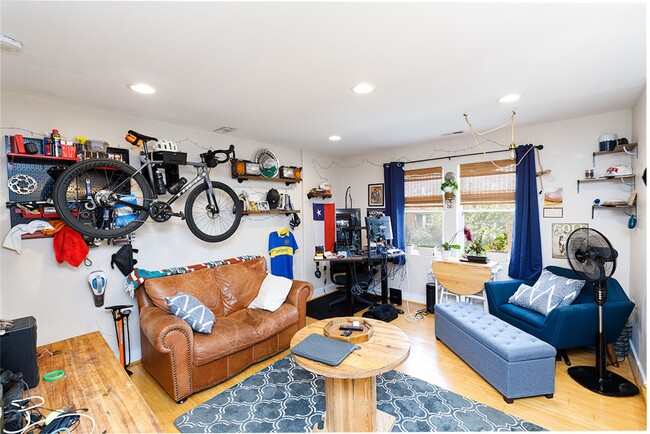 1220 Holbrook Terrace NE in Washington, DC - Building Photo - Building Photo