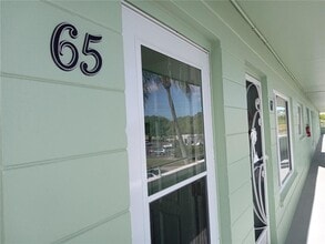 2359 Finlandia Ln in Clearwater, FL - Building Photo - Building Photo