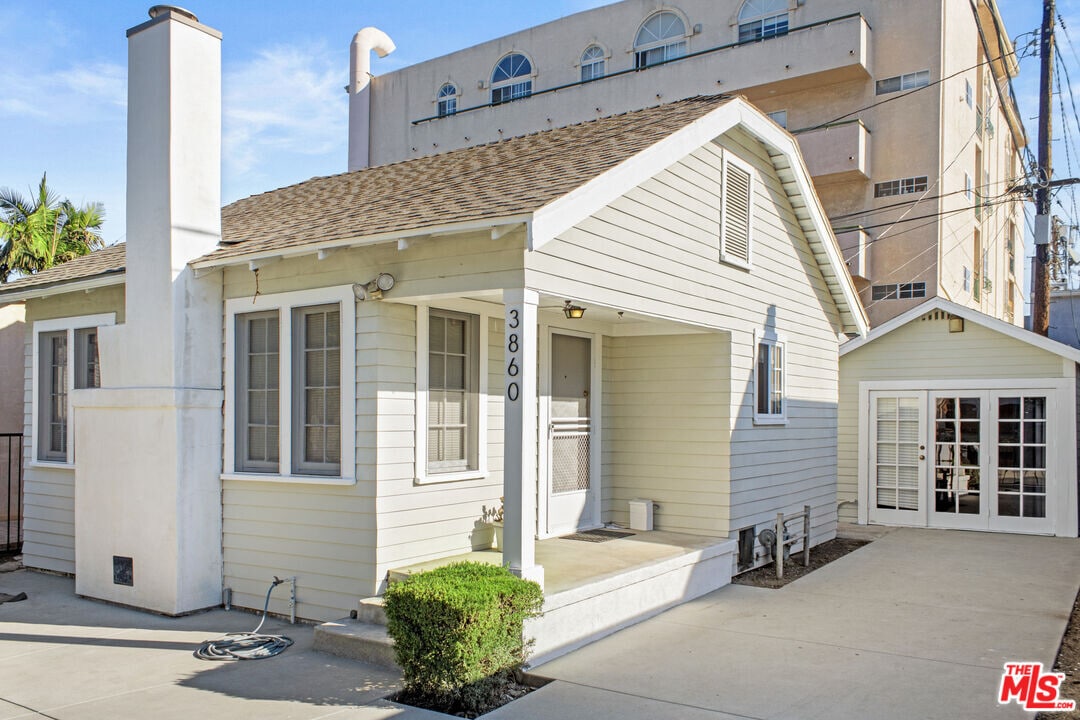 3860 Goldwyn Terrace in Culver City, CA - Building Photo