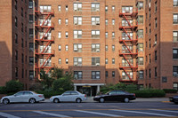 3030 Ocean Ave in Brooklyn, NY - Foto de edificio - Building Photo