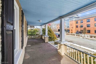 10 Zazzetti St in Waldwick, NJ - Building Photo - Building Photo