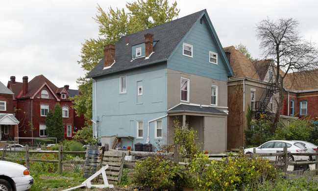 216 S St Clair St in Pittsburgh, PA - Building Photo - Building Photo