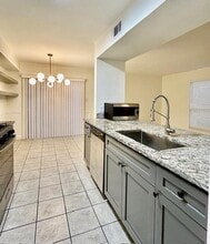 5903 Cougar Dr in Austin, TX - Building Photo - Building Photo
