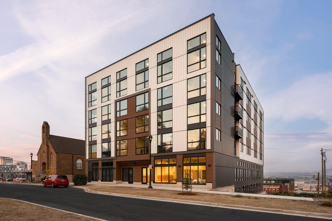 Ellis Apartments in Tacoma, WA - Foto de edificio