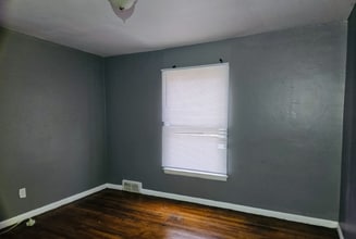 18582 Edinborough Rd in Detroit, MI - Foto de edificio - Building Photo