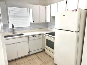 20044 SW 87th Pl in Cutler Bay, FL - Building Photo - Building Photo