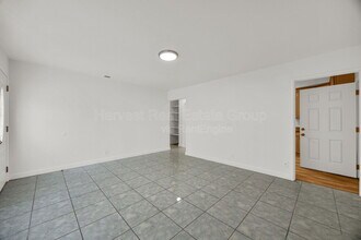 16385 Gordon Way in San Leandro, CA - Building Photo - Building Photo