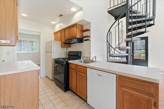 8 Augusta Dr in Vernon, NJ - Building Photo - Building Photo