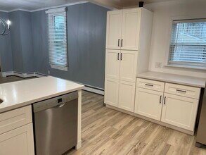 112 S Main St in Spring City, PA - Building Photo - Building Photo