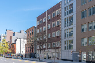 525 Vanderbilt Ave in Brooklyn, NY - Foto de edificio - Building Photo