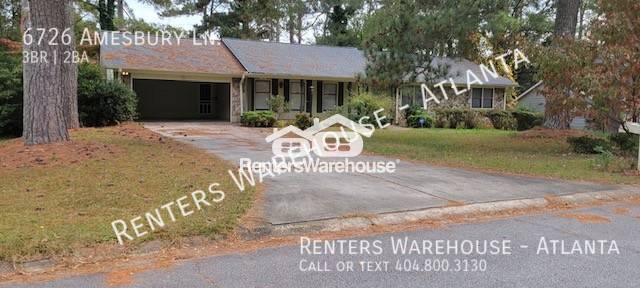 6726 Amesbury Ln in Riverdale, GA - Building Photo