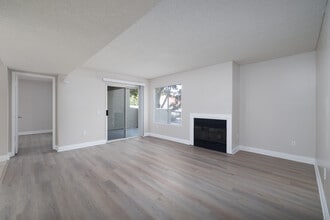 Shadowridge Summerwind in Vista, CA - Foto de edificio - Interior Photo
