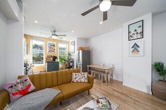 201 Pavonia Ave in Jersey City, NJ - Building Photo - Building Photo