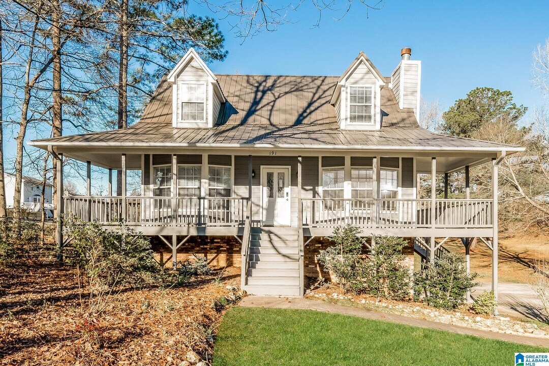 191 Lee St in Springville, AL - Foto de edificio