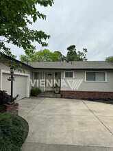 5280 5th St in Rocklin, CA - Building Photo - Building Photo