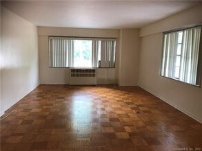 80 Cartright St in Bridgeport, CT - Building Photo - Building Photo