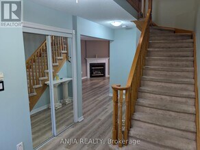 44 Mistleflower Ct in Richmond Hill, ON - Building Photo - Building Photo