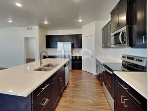 941 N Rivermist Pl in Star, ID - Building Photo - Building Photo