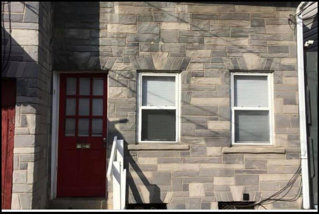 435 High St in Lancaster, PA - Building Photo