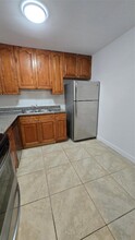 15205 NE 6th Ave, Unit D109 in Miami, FL - Building Photo - Building Photo