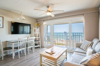 222 N Carolina Ave in Carolina Beach, NC - Building Photo - Building Photo