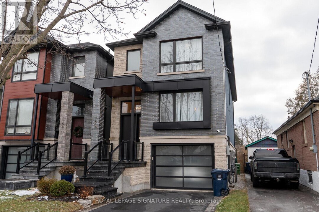 119B Hillside Ave in Toronto, ON - Building Photo