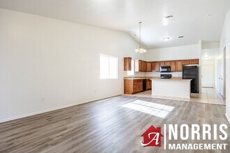 2362 Greenbrier Ln in Casa Grande, AZ - Building Photo - Building Photo
