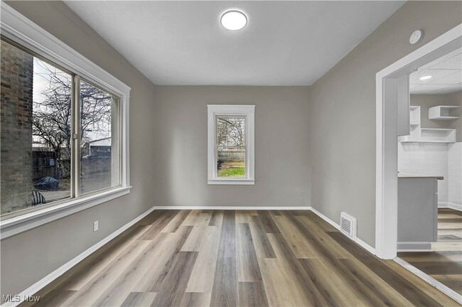 1554 W 116th St in Cleveland, OH - Building Photo - Building Photo
