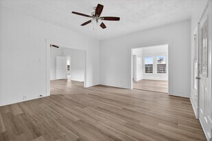1607 Holman St in Houston, TX - Building Photo