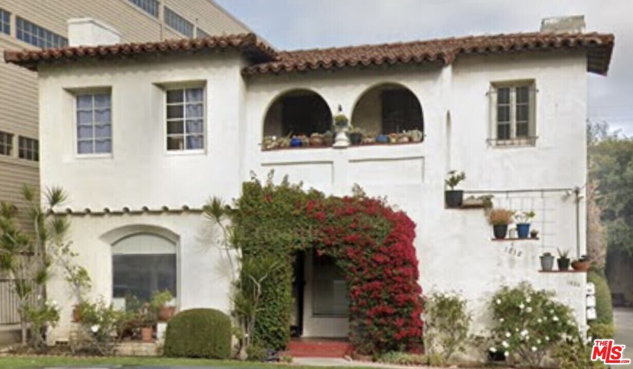 1820 Manning Ave in Los Angeles, CA - Building Photo
