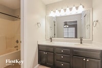 592 Hannah Pl photo'