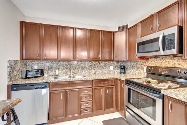 4049 Wolverton C in Boca Raton, FL - Building Photo - Building Photo