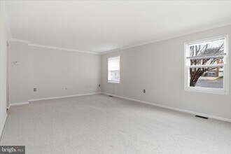 14518 Creek Branch Ct in Centreville, VA - Building Photo - Building Photo