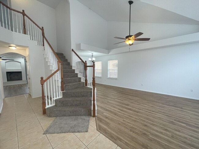 property at 5555 Mansfield Pl NW