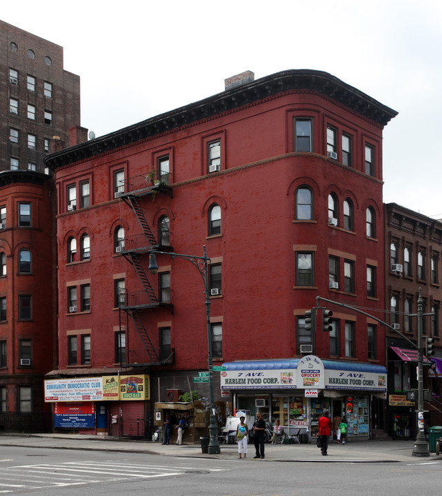 2299 Adam Clayton Powell Jr Blvd in New York, NY - Foto de edificio