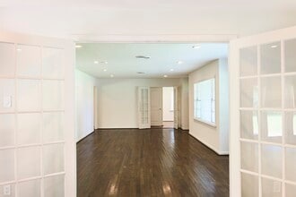 9326 Willowview Ln in Houston, TX - Building Photo - Building Photo