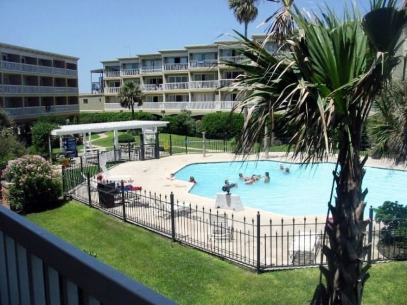 6300 Seawall Blvd in Galveston, TX - Building Photo