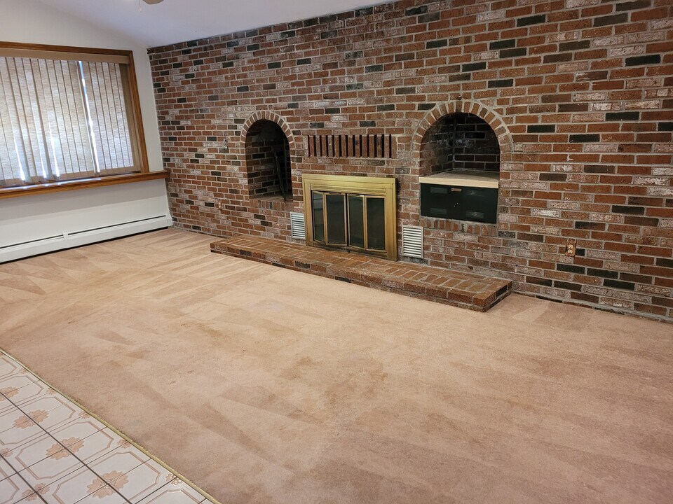 172 Main St in North Chelmsford, MA - Foto de edificio